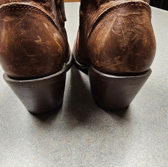 Shyanne Millie Floral Embroidered Booties Round Toe size 6.5 - Picture 5 of 12